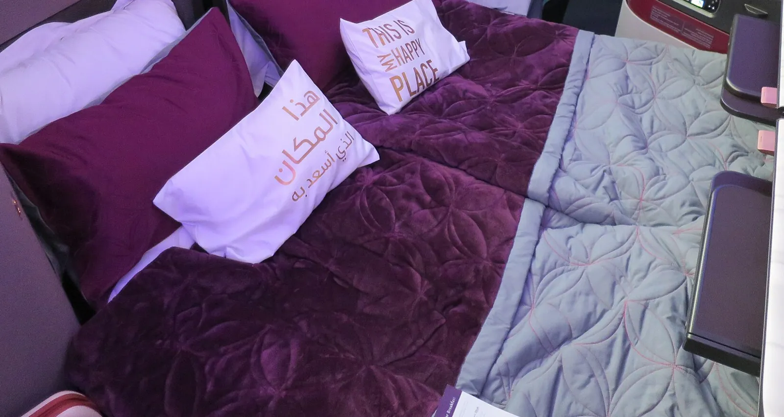 Qsuite da Qatar Airways montada como cama de casal